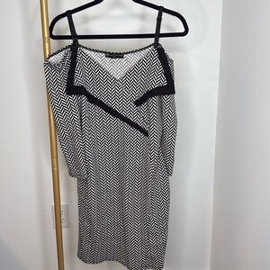 Beautiful fashion to figure dress, gently worn. Black and white. Classy.